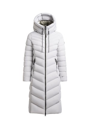 Garšs, gaiši pelēks pufīgais mētelis ar chevron rakstu, pārspīlēta kapuce, priekšējā rāvējslēdzēja aizdare un sānu kabatas. Gluda tekstūra un siltināta konstrukcija.