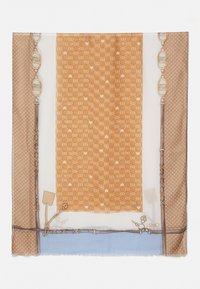 Il foulard di seta presenta un caldo centro arancione a motivo, bordato da pois e intricati disegni a catena, con bordi sfrangiati per una texture interessante.