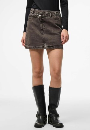 PCSELMA - Jeansrock - hot fudge