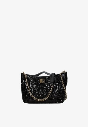 Borsa a tracolla nera con paillettes, dotata di una finitura testurizzata, con una tracolla in metallo dorato e un manico in pelle nera, chiusa con una fibbia metallica.