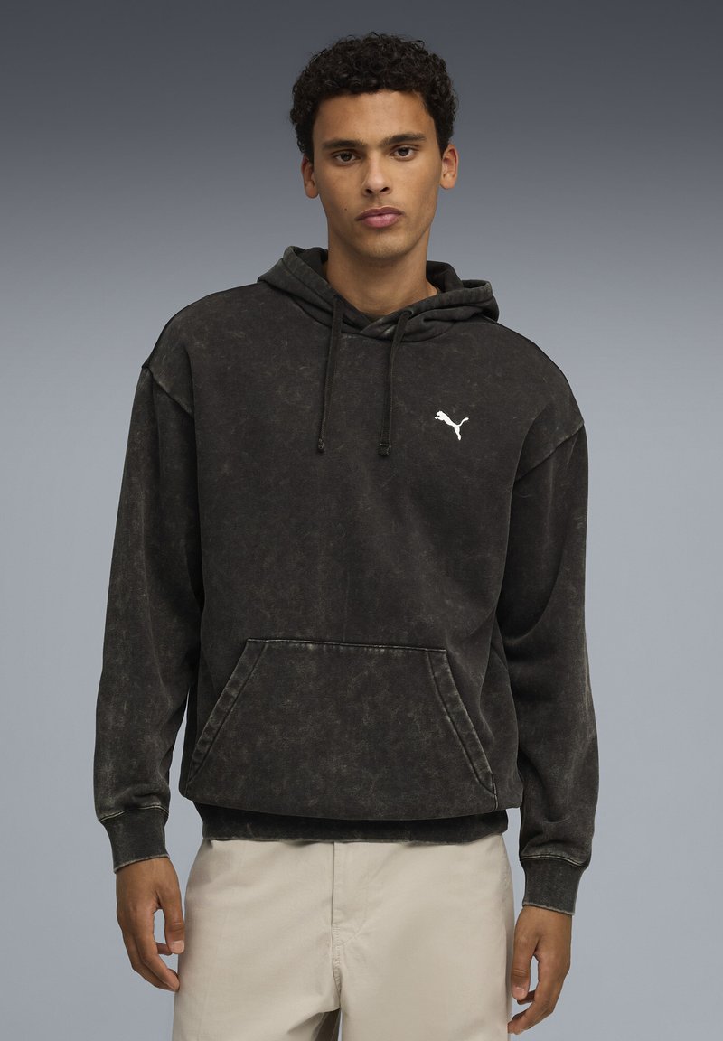 Puma ESSENTIALS ELEVATED RELAXED WASH - Mikina s kapucí - black