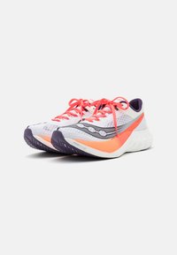 Saucony ENDORPHIN PRO 4 - Løbesko til landevejen - white/black