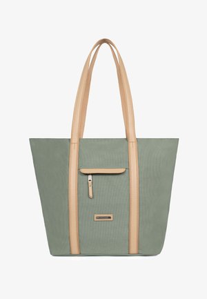Sac fourre-tout en toile verte avec poignées en cuir beige, poche zippée à l'avant et plaque de marque métallique rectangulaire.