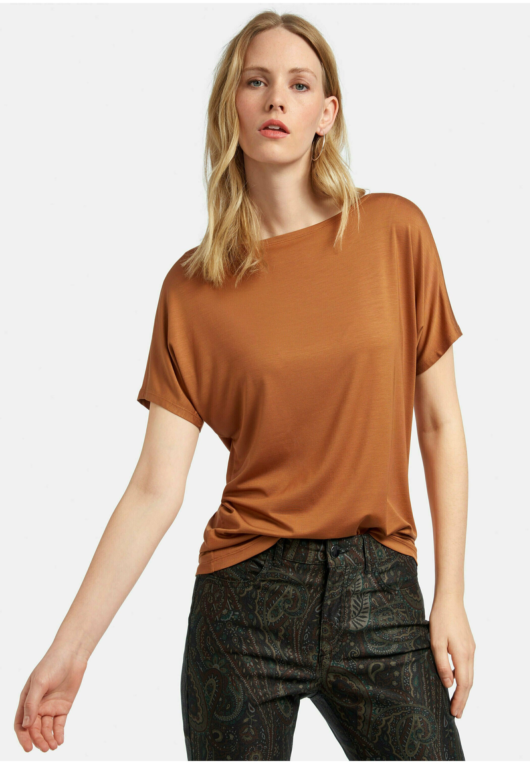 Peter Hahn Femme Vêtements Tops & T-shirts T-shirts Manches courtes Le T-shirt manches courtes blanc