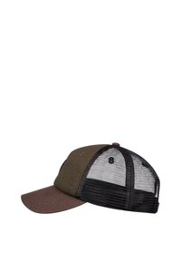 Casquette marron et vert olive avec une visière courbée, un dos en mesh et six trous de ventilation ; présente un logo sur le côté.