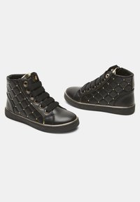 Bata Sneakers alte - Black