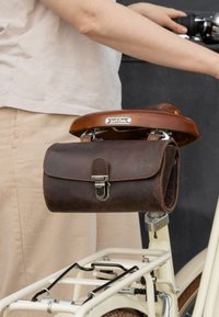 Gusti Leder WOLFGANG L. - Športová taška - walnut