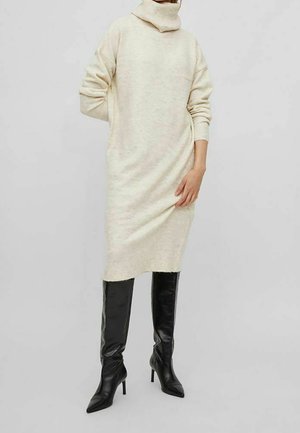 Stickad klänning - off-white