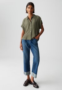 OPUS LOOSE FIT CRINKLE - Camicia - olive leaf