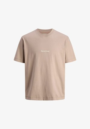 Beige Baumwoll-T-Shirt mit Rundhalsausschnitt und kurzen Ärmeln. Verfügt über ein dezentes, weiß gesticktes Logo auf der Vorderseite. Klassischer, lockerer Schnitt.