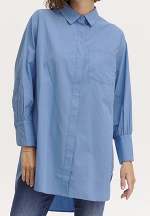 Blus - blue