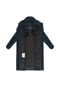 Haina puffer de culoare albastru închis, cu un design lung, având deschidere cu fermoar, buzunare mari și o căptușeală interioară moale. Include detalii cu logo în interior.