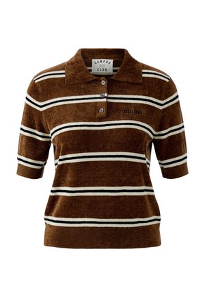 Braunes kurzärmeliges Poloshirt mit weißen und schwarzen horizontalen Streifen, drei Knöpfen und einer kleinen "oui oui" Stickerei auf der Brust.