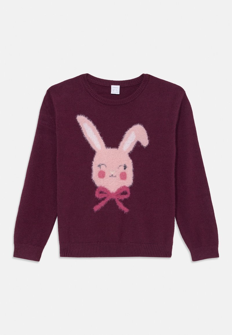 Bordeauxfarbener Pullover mit einem flauschigen, hellrosa Hasengesicht, langen Ohren und einer pinken Schleife, rundem Ausschnitt und gerippten Bündchen.