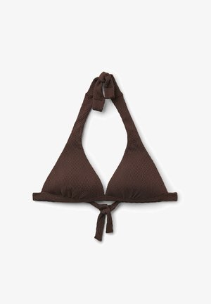 Top de bikini triangular marrón de punto con un acabado texturizado, lazos al cuello tipo halter y un nudo en la parte posterior.