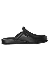 Sorte læder slip-on sko med lav profil, rund tå og minimale syninger. SÅlen er flad og glat for nem brug.