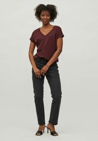 VILA VIDREAMERS V NECK - Camiseta básica - winetasting
