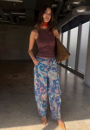 PAISLEY DENIM BARREL LEG JEANS - Τζιν χαλαρής εφαρμογής - blue