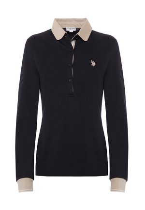 Polo a maniche lunghe nera con colletto e polsini beige. Presenta una chiusura a tre bottoni e un piccolo logo ricamato sul petto.