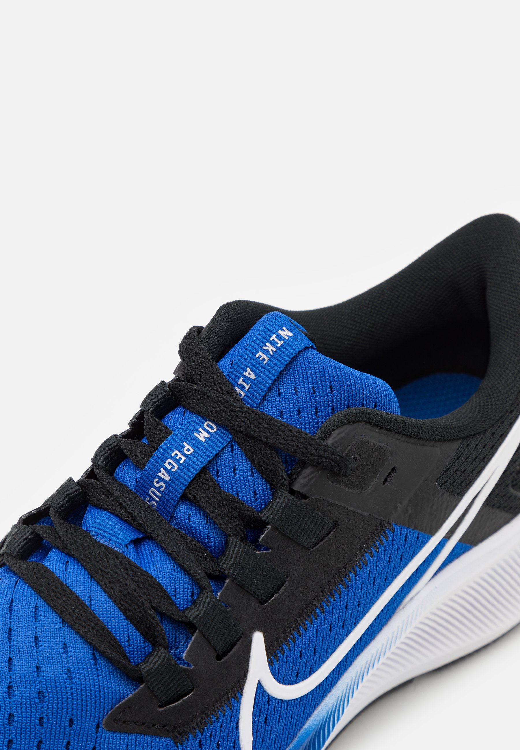 Nike Performance AIR ZOOM PEGASUS 38 GS UNISEX - Zapatillas de competición  - game royal/white/black/azul royal - Zalando.es