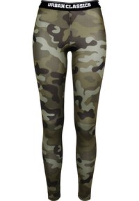 Leggings kamuflaže u zelenim i crnim tonovima; lagani, rastezljivi materijal; široka elastična pojas s oznakom "URBAN CLASSICS".