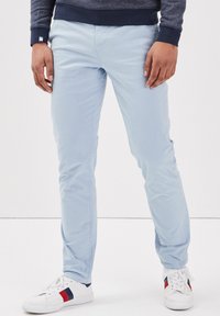 Unausgewählt, light blue