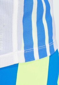 adidas Performance ADIZERO RETRO - Tekninen t-paita - white   lucid lemon