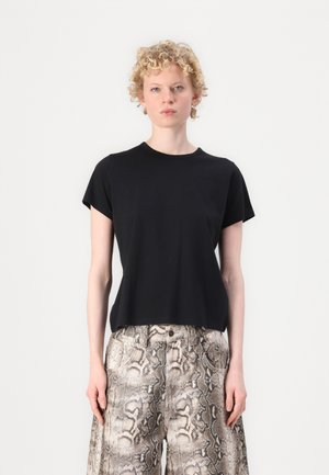 Essential Polished Body-Skimming Tuckable Tee - T-shirt basic - black beauty