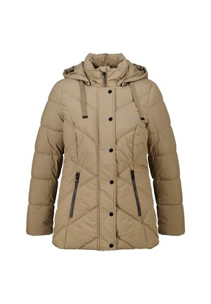 Beige gewatteerde jas met een capuchon, voorzien van een gequilt ontwerp, zwarte drukknoopsluitingen, ritszakken en verstelbare trekkoorden.