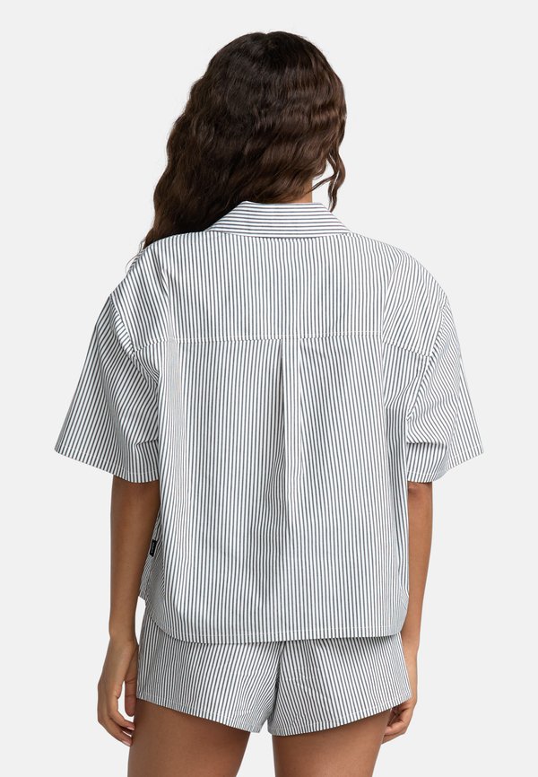 MIKEY  SHORT-SLEEVE - Button-down blouse - ptk3
