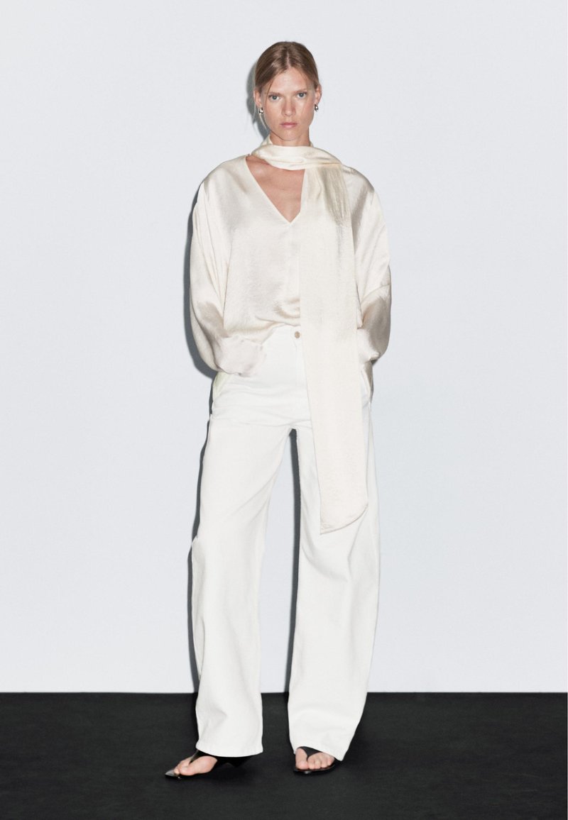 Massimo Dutti HIGH-WAIST BARREL FIT - Wide Leg - white