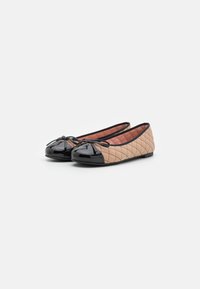 Pretty Ballerinas Ballerinaskor - black/beige