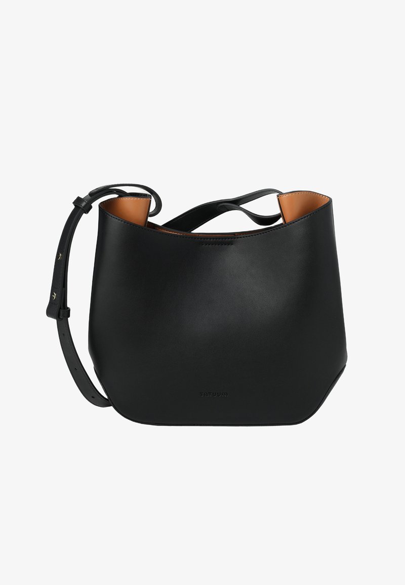 Mustast nahast kott, millel on pruun sisemus ja reguleeritav õlarihm, lihtsa ja minimalistliku disainiga, ilma nähtavate kaunistusteta.