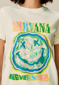 Next NIRVANA LICENSE BAND REGULAR FIT - T-Shirt print - ecru