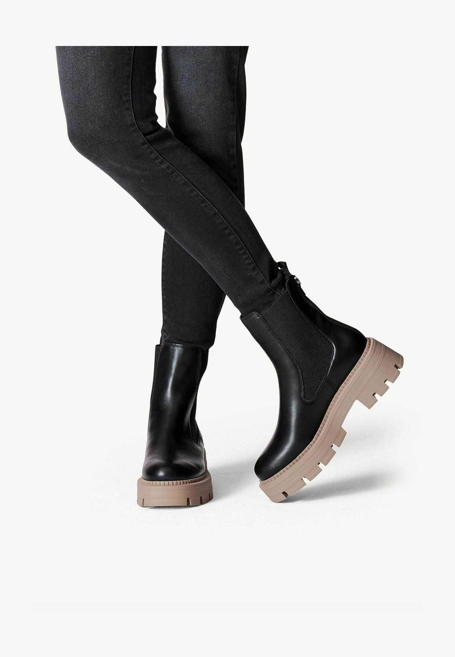 Tamaris Stivaletti Donna Classici Moda - Collezione 25083, Tacco Modico, Chiusura Lampo - Taglia 36, Materiale Sintetico
