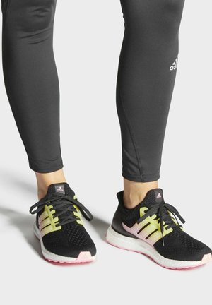 ULTRABOOST - Trainers - black