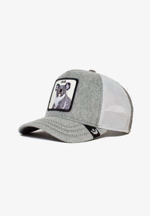 Cappello grigio con visiera arrotondata, pannelli anteriori in feltro e retro in rete. Presenta un'applicazione di un koala con il testo "HUG" sul davanti. Logo nero accentato di lato.