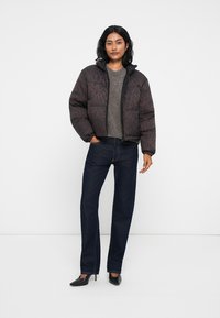 COACH REVERSIBLE PUFFER JACKET - Doudoune - dark brown