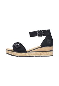 Zwarte wedge sandalen met een enkelbandje, voorzien van een ronde metalen accent, zachte stoffen bovenkant en een gestructureerde beige plateauzool.