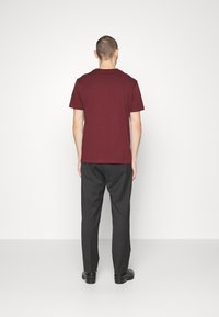 BOSS THINKING - T-shirt estampada - dark red