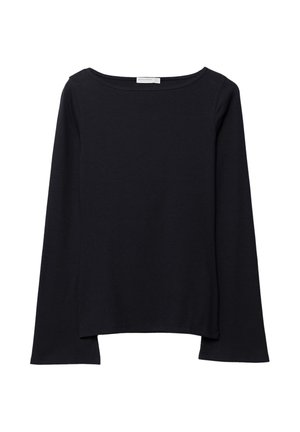 T-shirt noir à manches longues en coton doux. Il présente un col large, une coupe décontractée et des manches légèrement évasées. Aucune motif ou élément métallique visible.