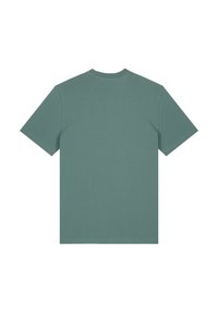 Groene T-shirt met korte mouwen, gemaakt van zachte katoen. Rond de hals ontwerp met een gladde textuur en een eenvoudige achterkant, zonder extra details.