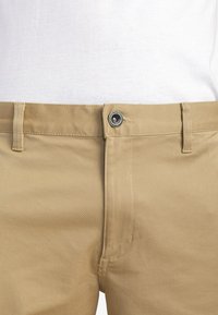 RVCA WEEKEND STRETCH - Shorts - kha