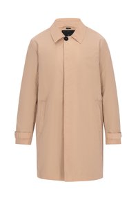 Beige vandtæt frakke med knaplukning, klassisk krave, sidelommer og justerbare manchetter. Glat tekstur med minimalistisk design.