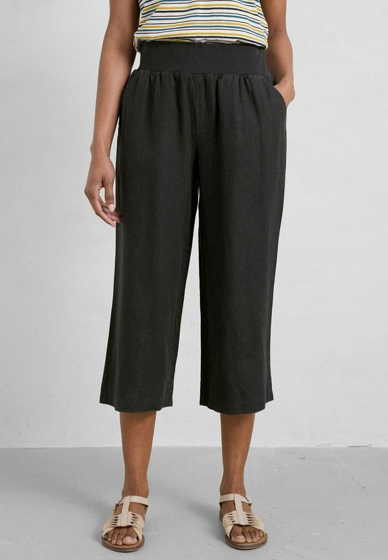 Seasalt Cornwall LUNAR LIGHT CROPS Trousers onyx/black Zalando