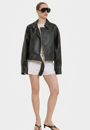 ESTRO, Kunstlederjacke - black