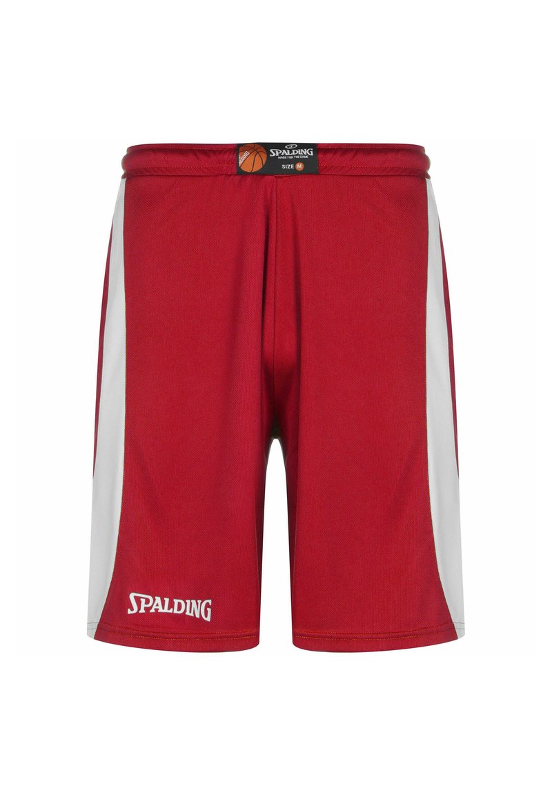 Rote Basketballshorts aus atmungsaktivem Material, mit weißen Seitensch-stripes und einem Spalding-Logo am linken Unterschenkel. Größe M.