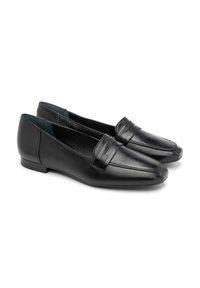 Zwarte leren loafers met een glanzende afwerking, vierkante neus en decoratieve horizontale stiksels op de zadel. Lage, compacte hak.
