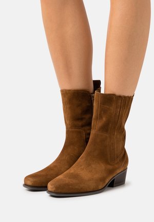 Gabor Comfort, Bottines de cowboy / motard - cognac