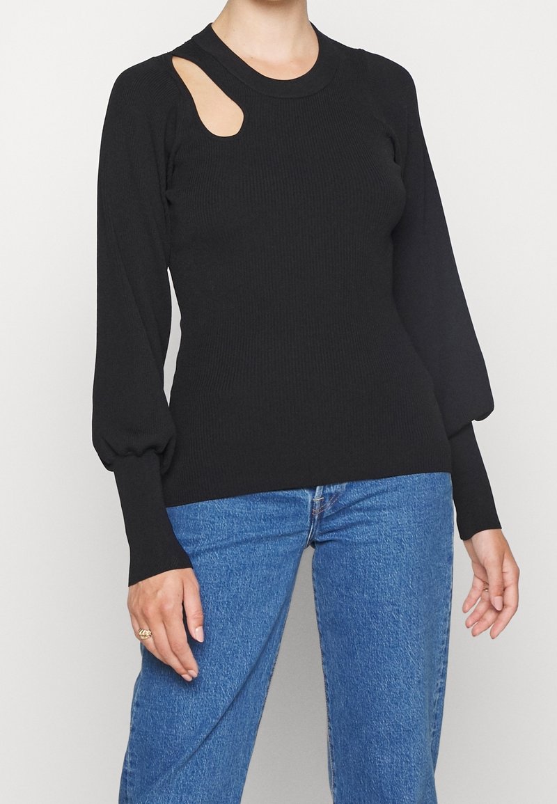 Second Female Stickad tröja - black